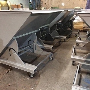 Контейнер самоопрокидывающийся КСО–2